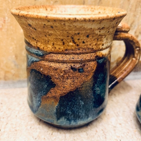 Artist signed earthtone mugs with jewel coloured glaze details - unique set - Picture 5 of 15